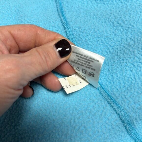 Under Armour Women’s Blue Design FullZip Jacket Size Medium - Picture 6 of 6